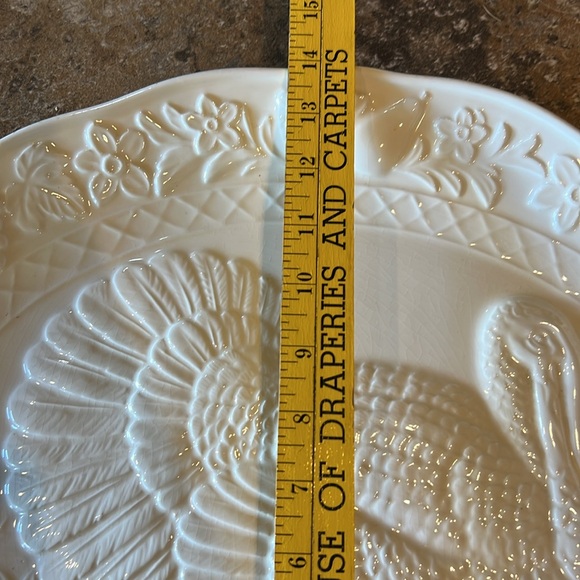 LARGE WHITE OVAL ceramic turkey PLATTER  WITH RAISED EMBOSSED FRUIT pattern - Picture 7 of 8